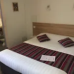 La Petite Boheme Hotel 3*