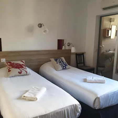 La Petite Boheme Hotel 3*