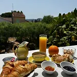 La Petite Boheme Hotell 3*