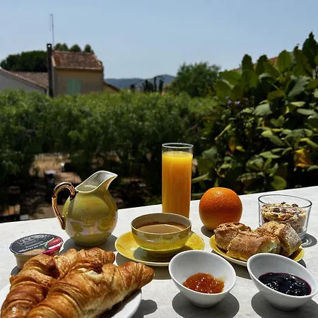 La Petite Boheme Hotel 3*