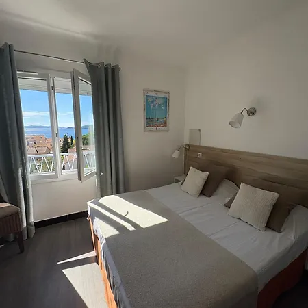 La Petite Boheme Hotel 3*
