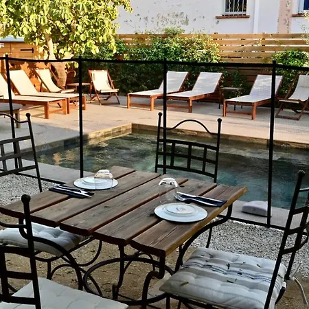 La Petite Boheme Hotel 3*