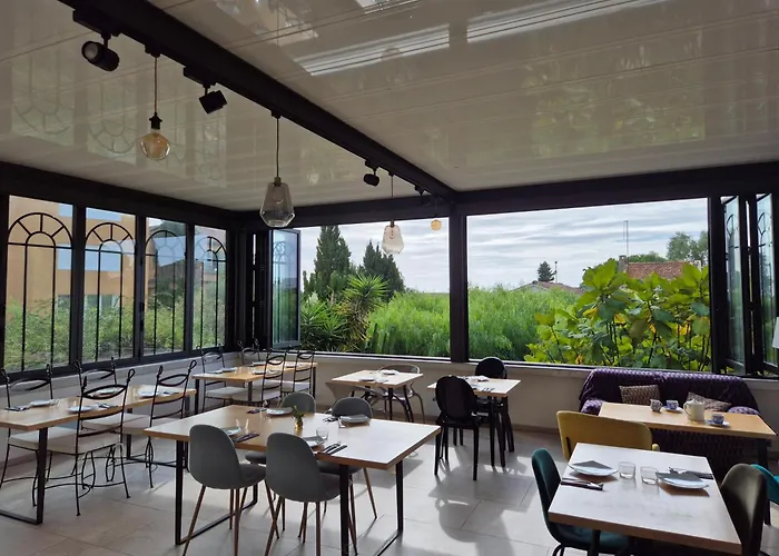 Отель La Petite Boheme