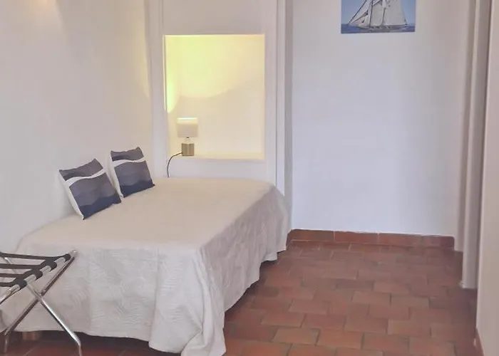 Отель La Petite Boheme